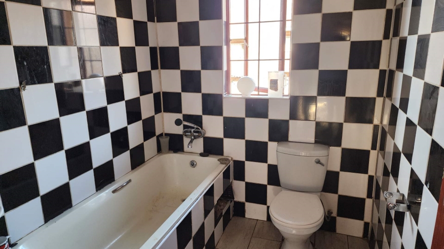 2 Bedroom Property for Sale in Rustenburg North West